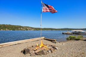 Water Front Sammamish - Image 2