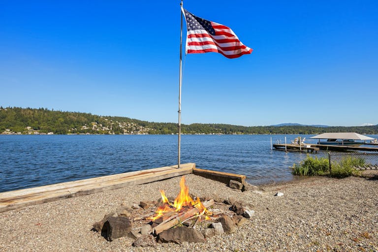 Water Front Sammamish - Image 2