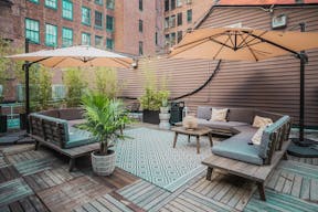 Upscale Loft on 5th with Furnished Rooftop & Fireplace, Sound System, Custom Lighting, Kitchen & Staff Provided - Image 15