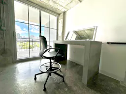 Industrial Daylight Loft Studio for Meetings, Workshops & Photo Shoots with Rooftop - Image 6