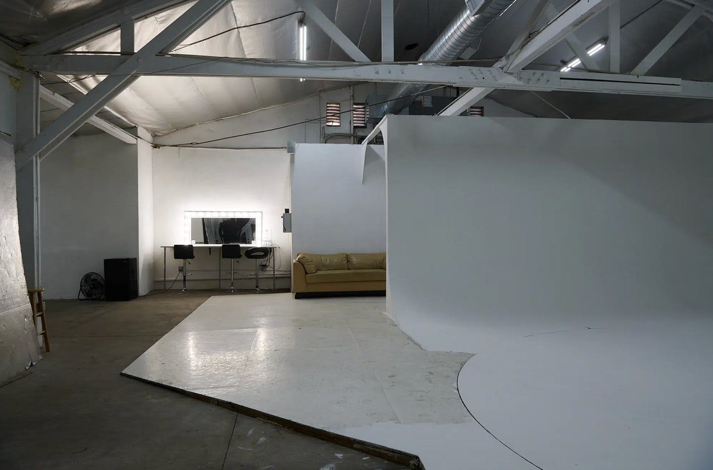 Olympic 3 Car Photography Studio in Los Angeles