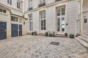 Showroom Portefoin - Image 19