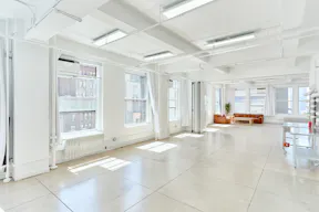 16AB Manhattan Event/Showroom retail rental space - Image 1