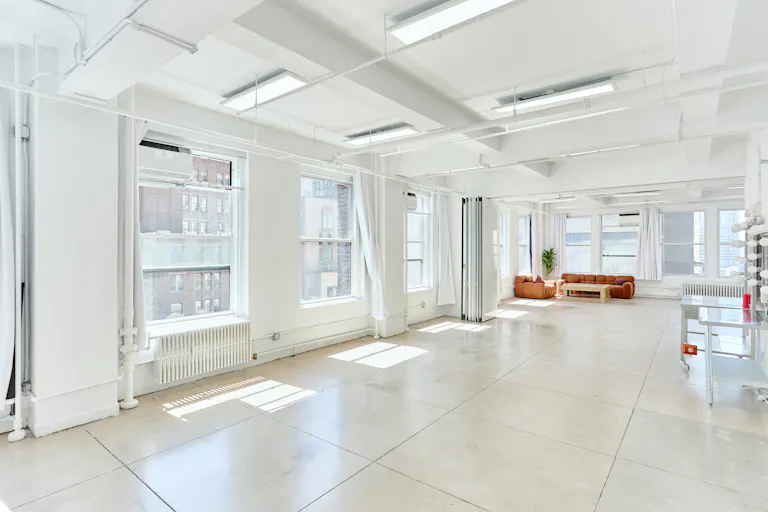 16AB Manhattan Event/Showroom retail rental space - Image 1