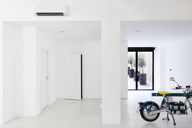 Amazing 300m2 for Showrooms and Events - Image 1