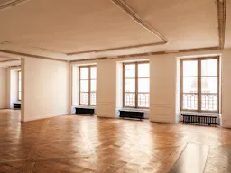 Stunning showroom near the Louvre - Image 10