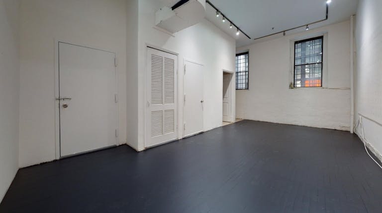 LONG-TERM Howard Street, 25 - Image 4