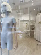A bright white gallery-style retail space in the heart of Le Marais - Image 3