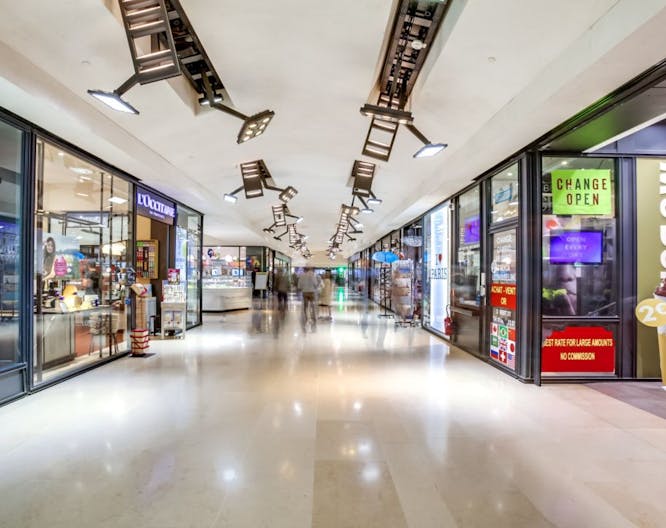 EMPLACEMENT KIOSQUE GALERIE DES CHAMPS-ELYSEES - Image 1