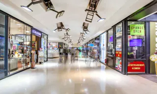 EMPLACEMENT KIOSQUE GALERIE DES CHAMPS-ELYSEES - Image 1