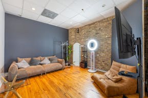 Stylish Urban Loft for Memorable Events | BYOB, Birthdays & More - Image 8