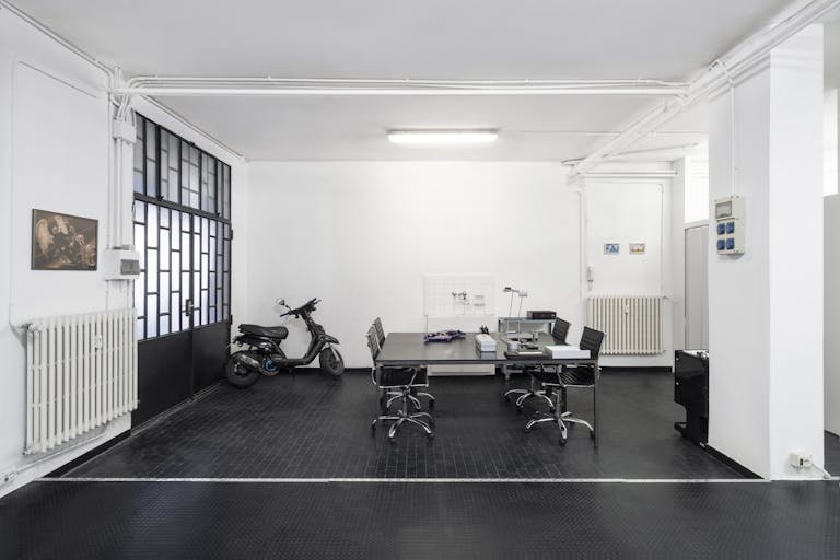 Studio and Showroom in Milan - Image 1