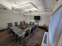 Spacious Multi-Purpose Conference Room in Harlem - Image 1
