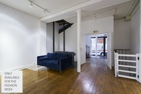 Beautiful Art Gallery - Image 5