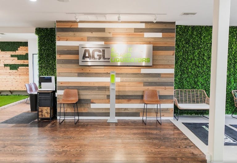 High Traffic Retail Space - Image 4