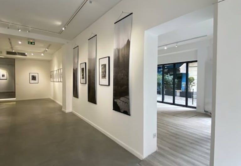 Shop in Paris France - Image 3