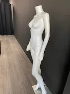 Luxurious Pop Up Retail in Noho - Image 6
