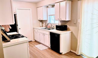 Lovely Central Austin Duplex! - Image 4