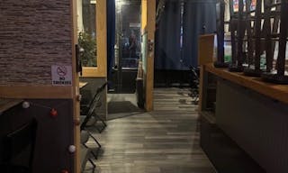 Lively and fully equipped sports bar located in the heart of Spanish Harlem - Image 3