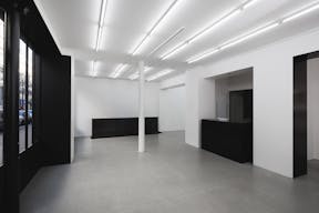 Magnificent art gallery in the heart of Haut Marais, PARIS 3rd - Image 1