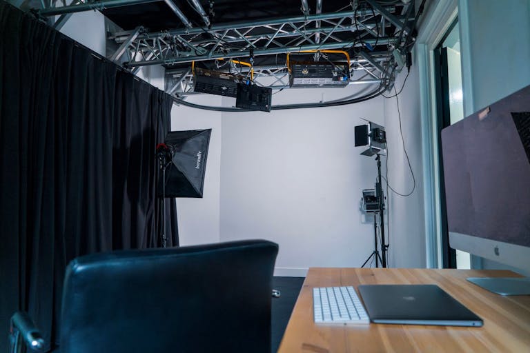 Studio Photo & Tournage - Image 1