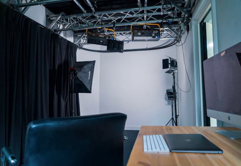 Studio Photo & Tournage - Image 1