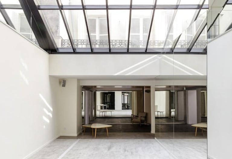 230 Coeur Marais Showroom - Image 0