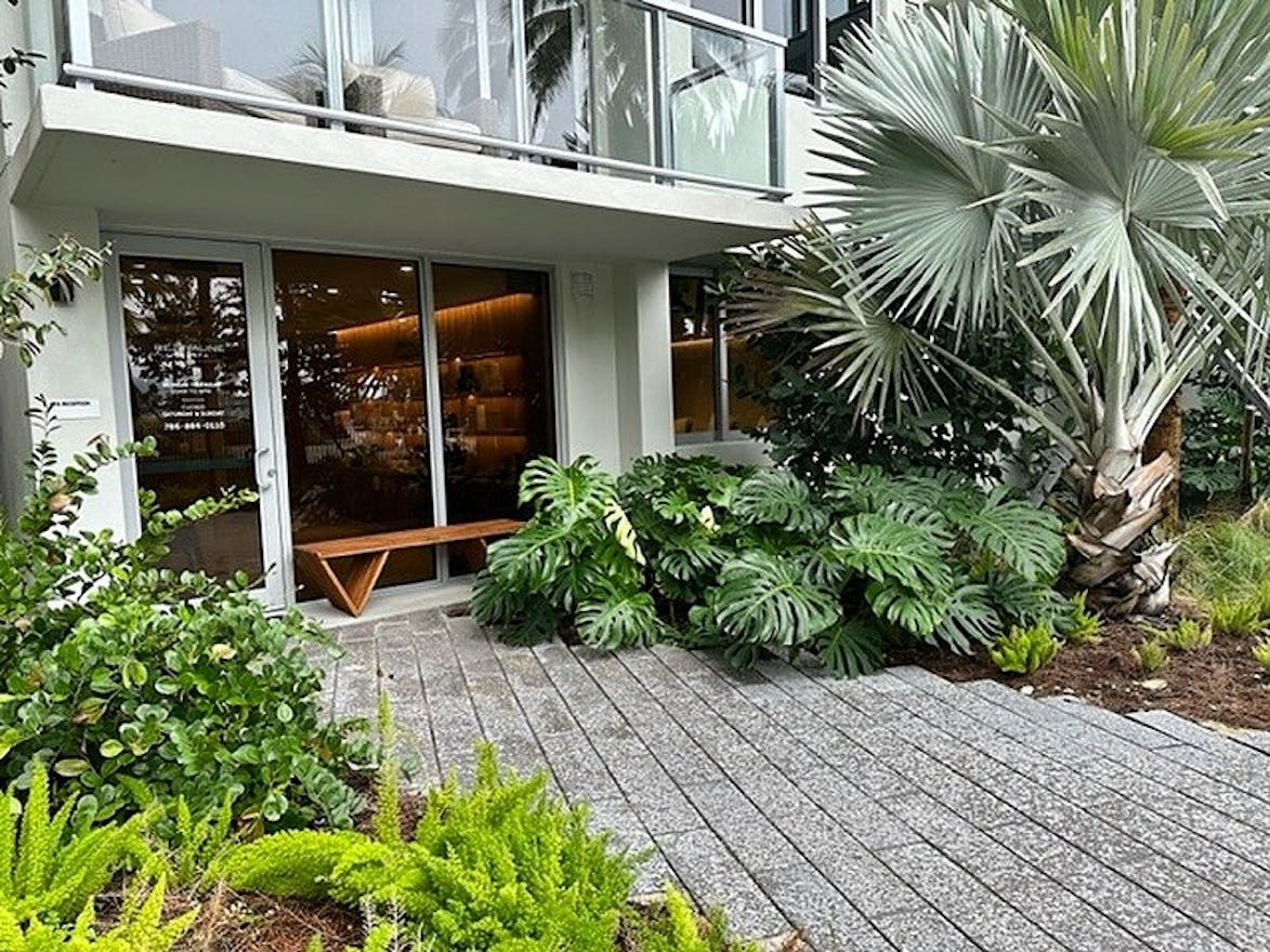 Retail Space in a medical spa Miami Beach - Image 1