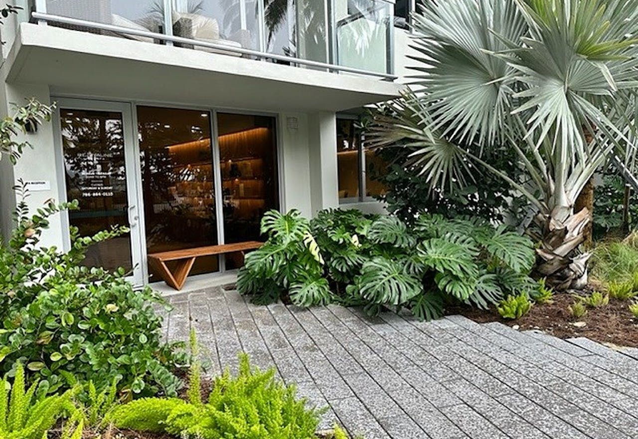 Retail Space in a medical spa Miami Beach - Image 1
