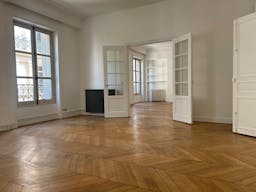 Showroom/Appartement privé - Image 3