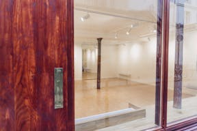 Immaculate show room in the center of Paris - Marais  - Image 5