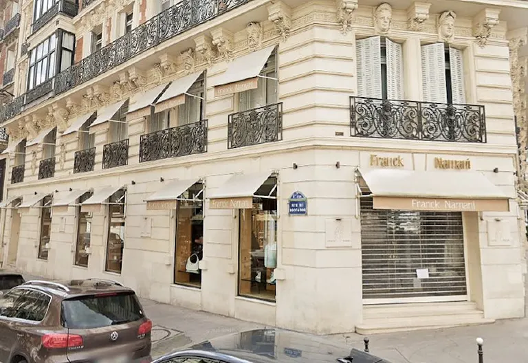 Corner Boutique - Prime Area - Triangle d'Or - Image 2