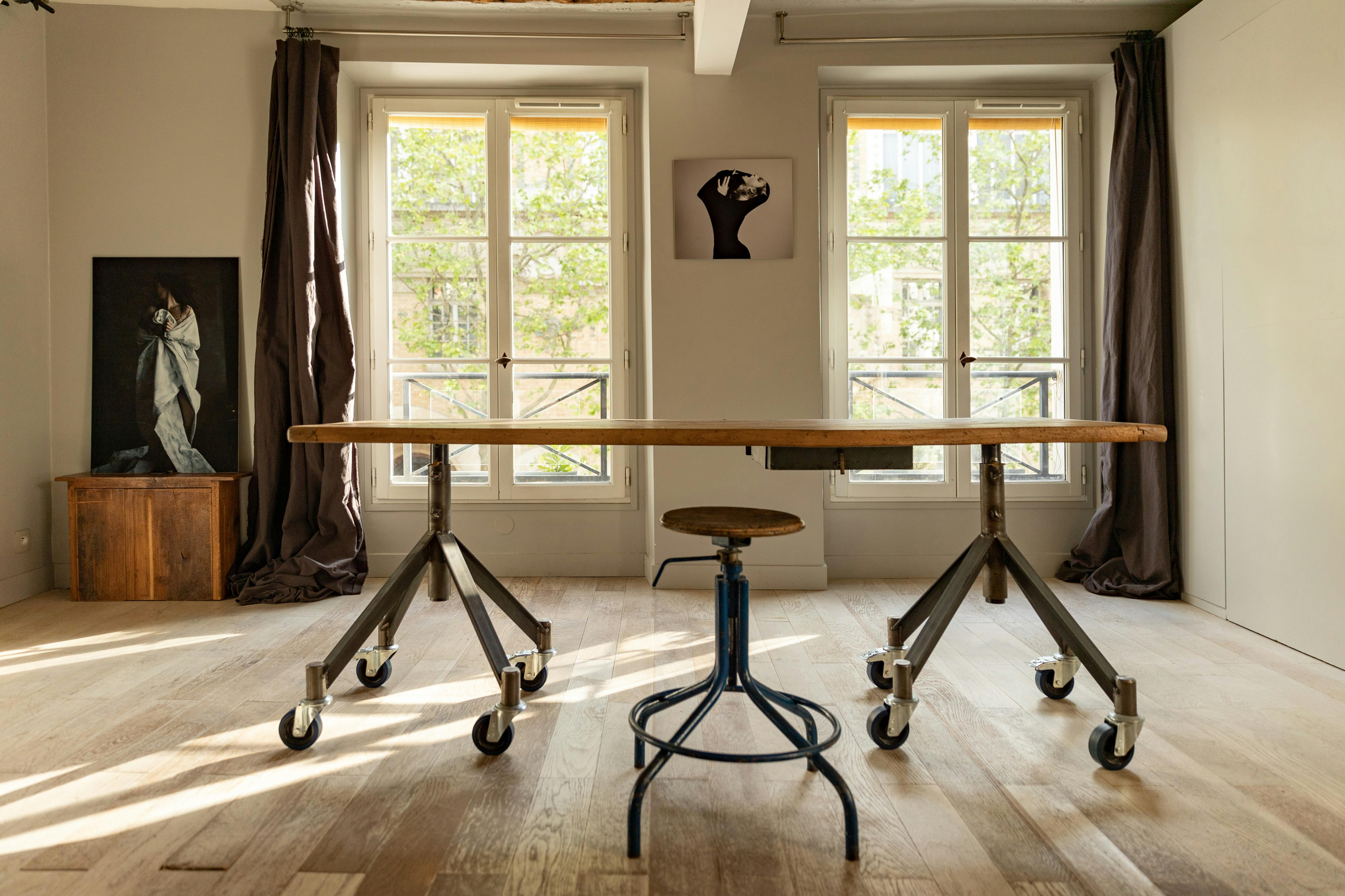 Atypical Studio Showroom and Shooting Space in Haut Marais