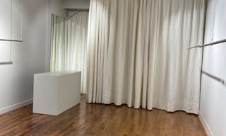 Magnifique Showroom rue Saint-Claude dans le Marais - Image 1