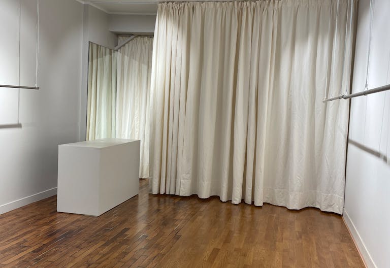 Magnifique Showroom rue Saint-Claude dans le Marais - Image 1