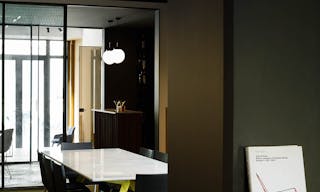 Showroom design lumineux et calme en plein Paris 11 - Image 4