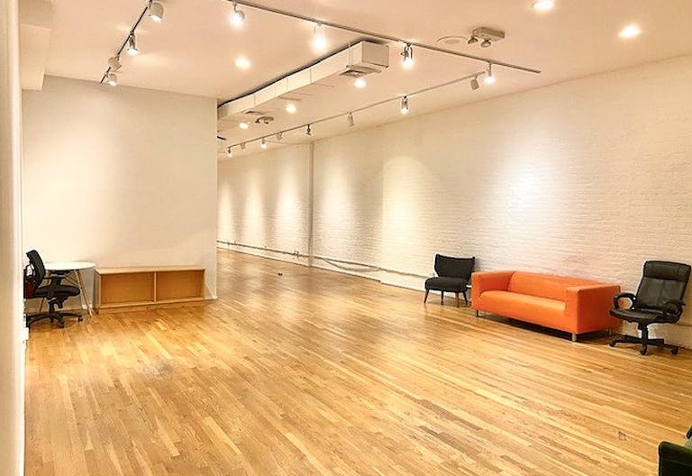** SPACIOUS SOHO OFFICE / EVENT SPACE, Move-In Ready ** 4th Floor. - Image 2