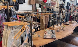 Boutique on Melrose Avenue - Image 6