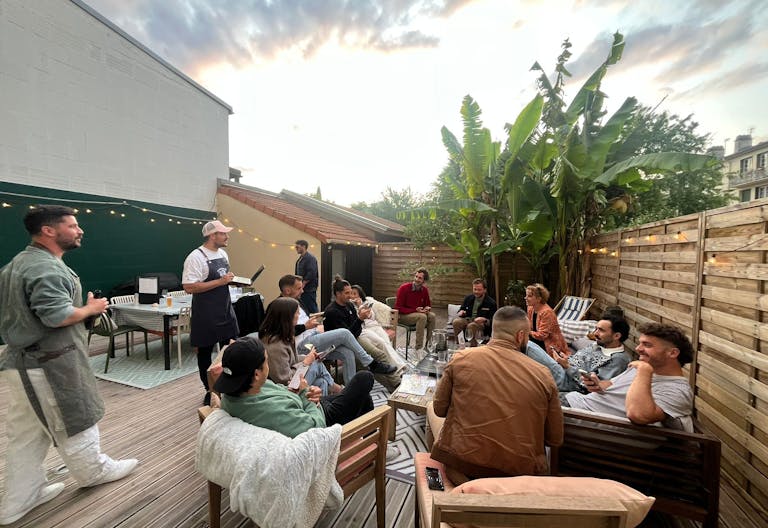 Loft créatif avec studio podcast & terrasse 100m² – Bordeaux Chartrons - Image 0