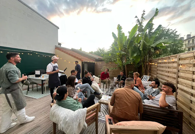 Loft créatif avec studio podcast & terrasse 100m² – Bordeaux Chartrons - Image 0