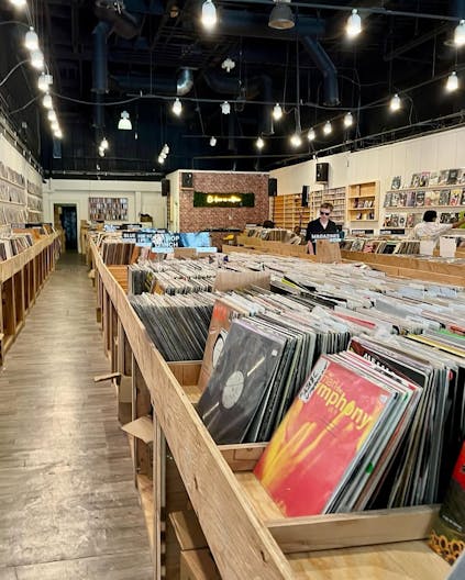 Hollywood Record Store - Image 0