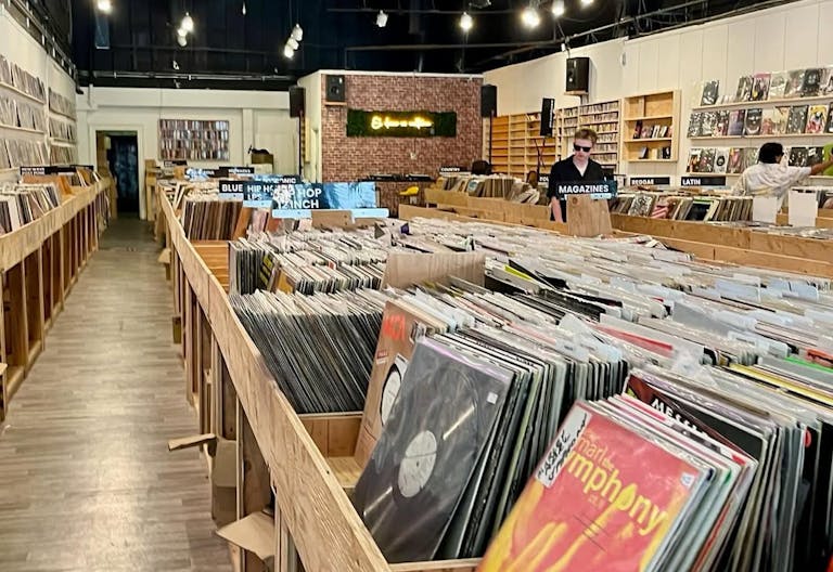 Hollywood Record Store - Image 0