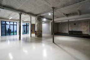 Entire art gallery in Le Marais, Paris - Image 19