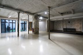 Entire art gallery in Le Marais, Paris - Image 19