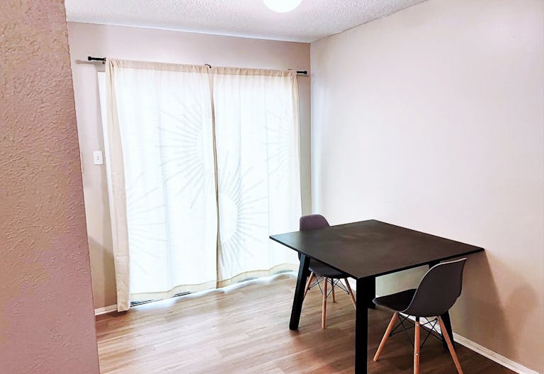 Lovely Central Austin Duplex! - Image 2