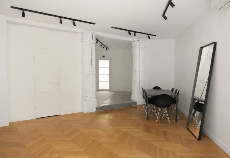 Charmant Showroom et Studio au coeur de Paris - Image 2
