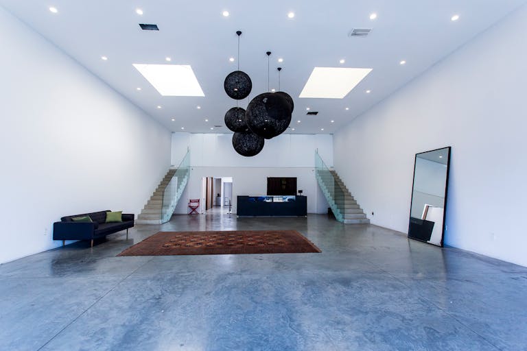 Fairfax District Versatile High Ceiling Two Level Indoor/ Outdoor Party Film Photo Space - Image 1