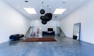 Fairfax District Versatile High Ceiling Two Level Indoor/ Outdoor Party Film Photo Space - Image 1