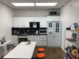 Spacious , quiet and clean room 124 at University of San Jose - Image 11