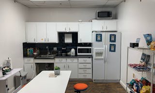 Spacious , quiet and clean room 124 at University of San Jose - Image 11